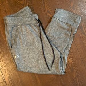 Under Armour Cropped Joggers Size Medium